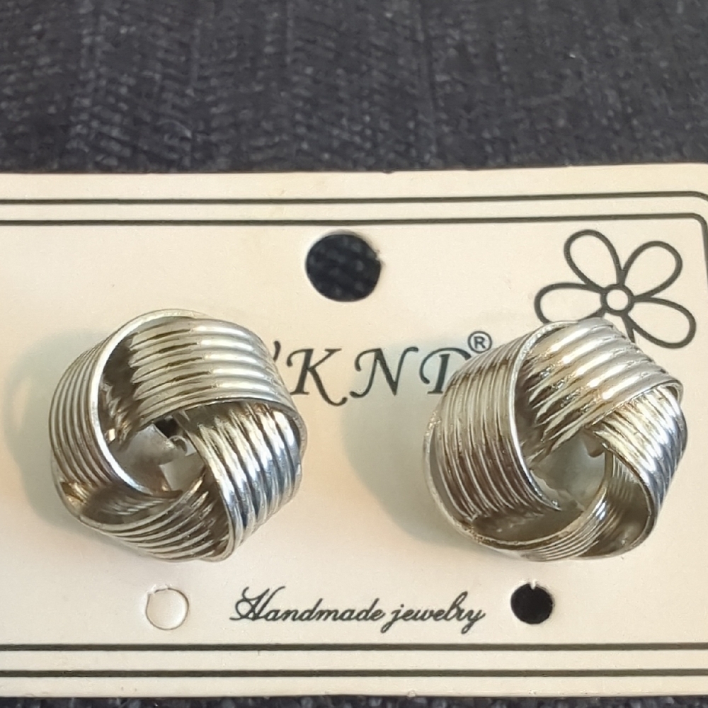 AKN Silver Knot Earrings